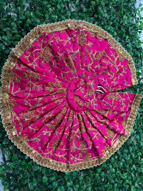 7 . 8 No Heavy Laddu Gopal Dress
