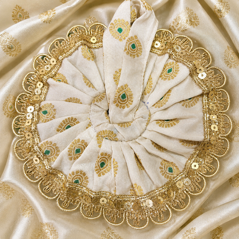 0,1 No laddu Gopal bnarsi dress