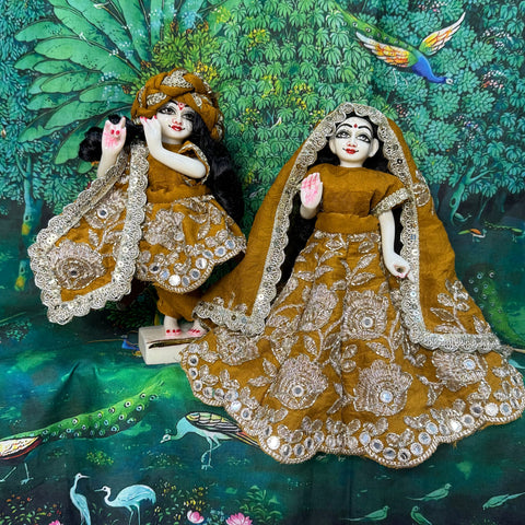 9 Inch Yugal Sarkar Heavy Border Poshak Dress