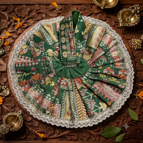 0,1 No laddu Gopal bnarsi dress