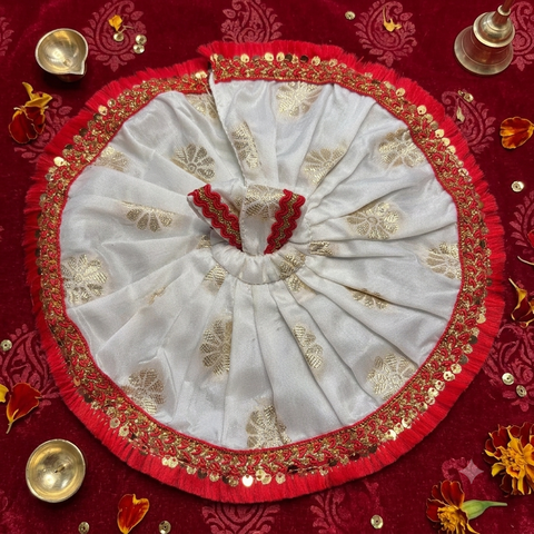 3,4 No laddu Gopal bnarsi fancy dress