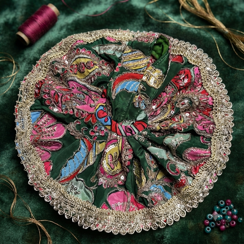 3,4 No laddu Gopal fancy heavy dress crap fabric
