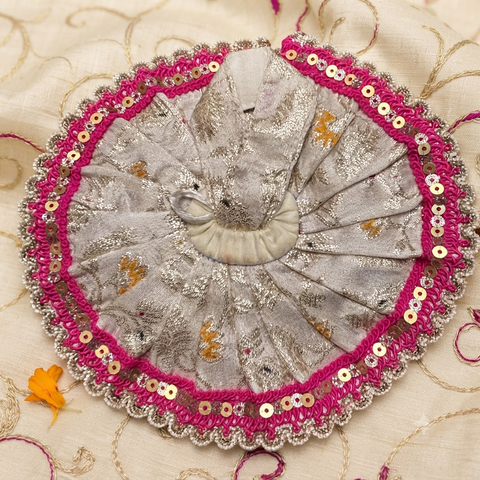 1,2 No laddu dress bnarsi fabric
