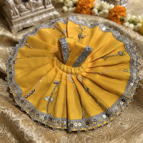 3,4 No laddu Gopal net fabric fancy dress