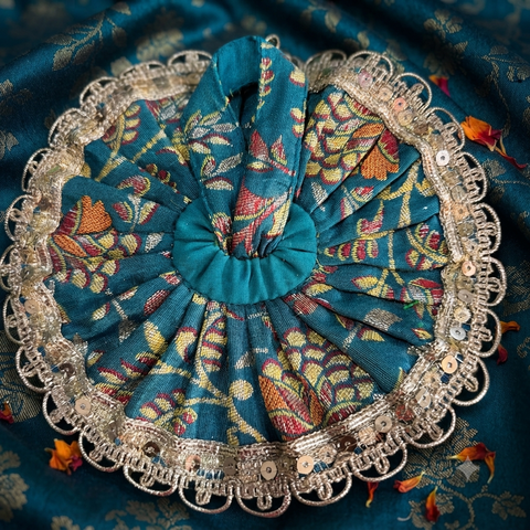 0,1 No laddu Gopal bnarsi dress